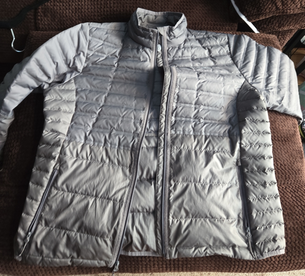 Columbia 650 Down Silver Puffer Coat, From Pet Free And Smoke Free Home